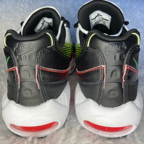 Nike Air Max 95 SE "Neon Collection" - Picture 4 of 5